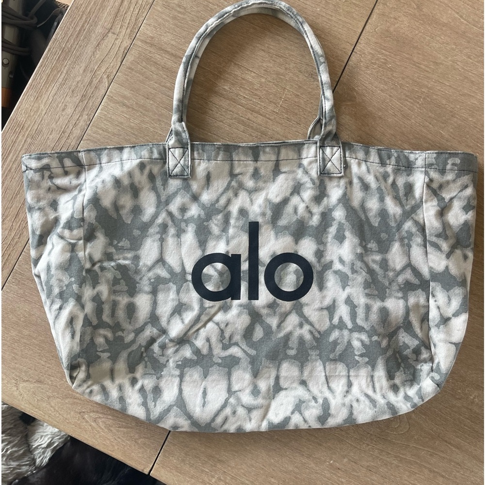 Alo Yoga Grey Tie Dye Shopper Tote Bag